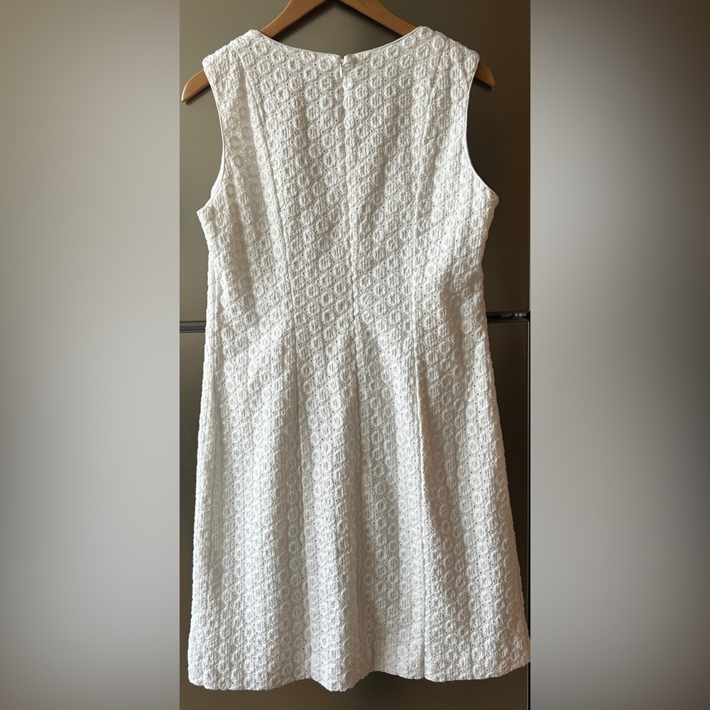 Pendleton White Eyelet Dress Size 10 Cotton Sleeveless A-Line Summer - Picture 2 of 5